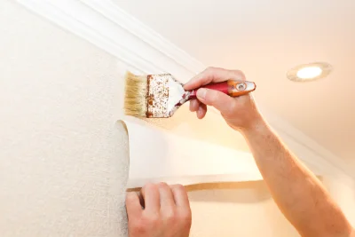 Pose de papier peint à la Cellette — revêtements muraux et toiles de verre